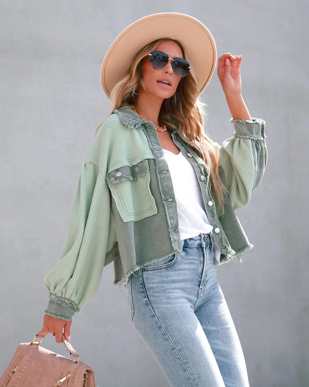 Stylowa i praktyczna damska kurtka strukturalna na każdą okazję