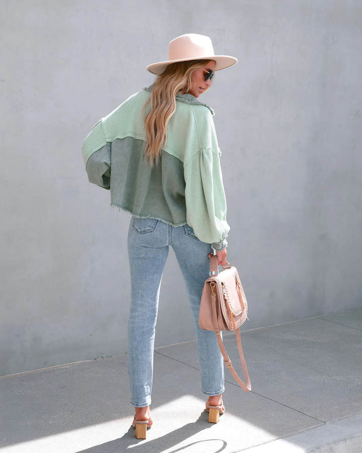 Stylowa i praktyczna damska kurtka strukturalna na każdą okazję