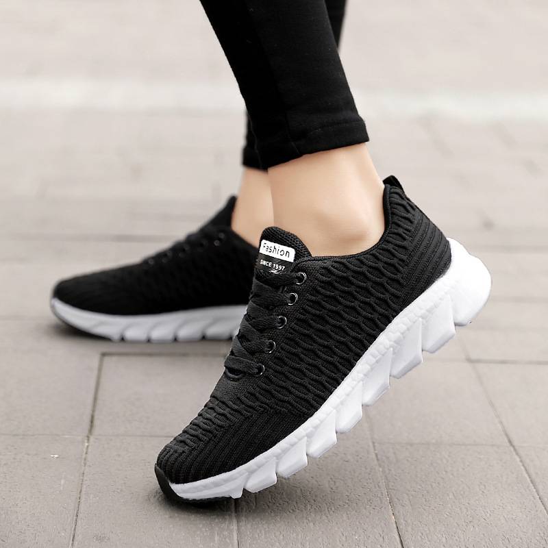 Wygodne damskie buty sportowe z miękką pianką z pamięcią kształtu zapewniającą idealne dopasowanie