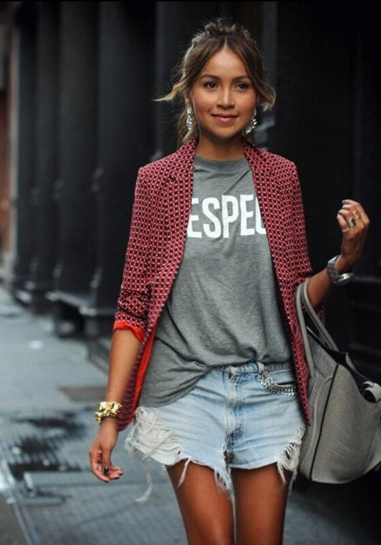 Elegancka marynarka damska zapewniająca stylowy wygląd