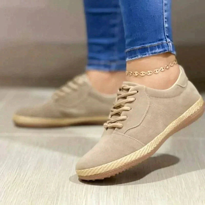 Stylowe płaskie buty damskie zapewniające najwyższy komfort