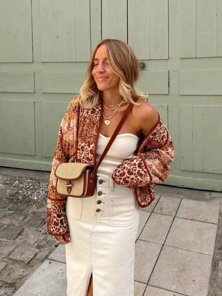 Stylowa kurtka damska w stylu vintage zapewniająca wyjątkowy wygląd