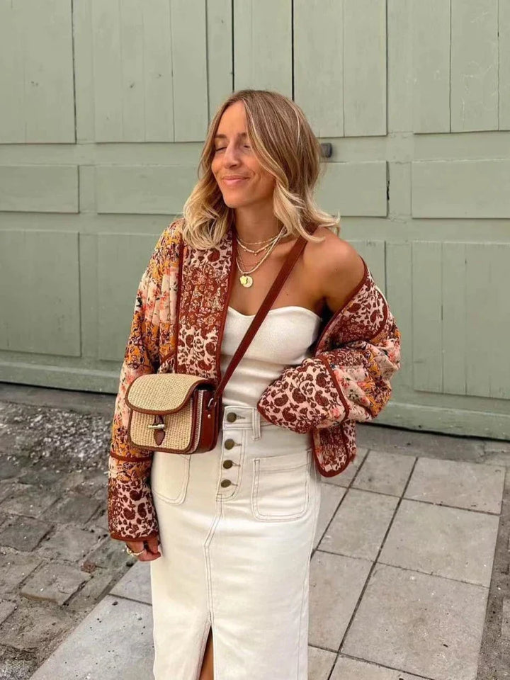 Stylowa kurtka damska w stylu vintage zapewniająca wyjątkowy wygląd