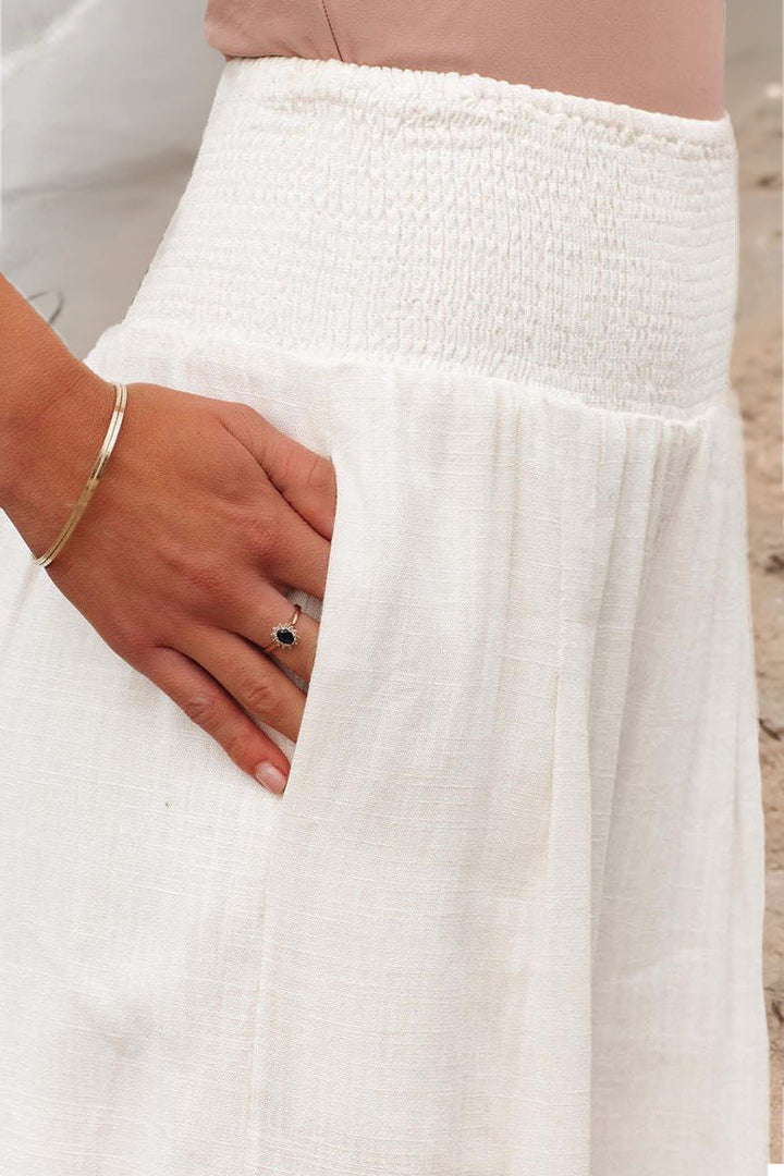 Eleganckie damskie spodnie z wysokim stanem zapewniające stylowy komfort