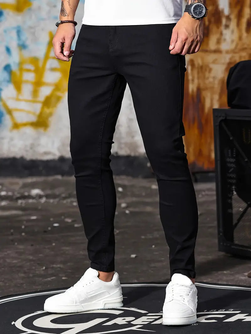 Fajne męskie jeansy skinny wykonane z rozciągliwego denimu o średniej gramaturze dla optymalnego komfortu.