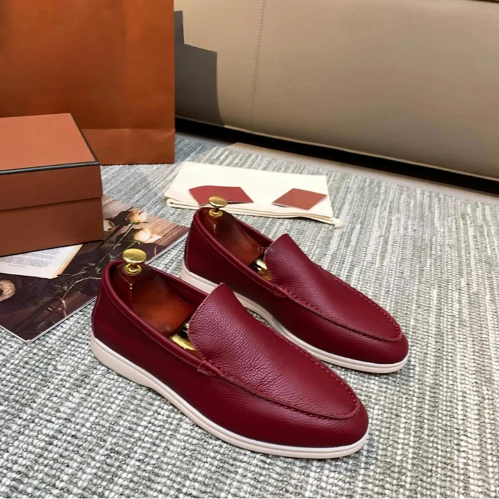 Stylowe loafersy męskie wykonane z wysokiej jakości skóry, zapewniające elegancki wygląd