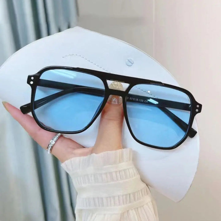 Stylowe, nowoczesne okulary przeciwsłoneczne dla mężczyzn
