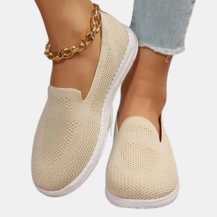 Buty sportowe dla kobiet: wygoda i styl na każdym kroku!