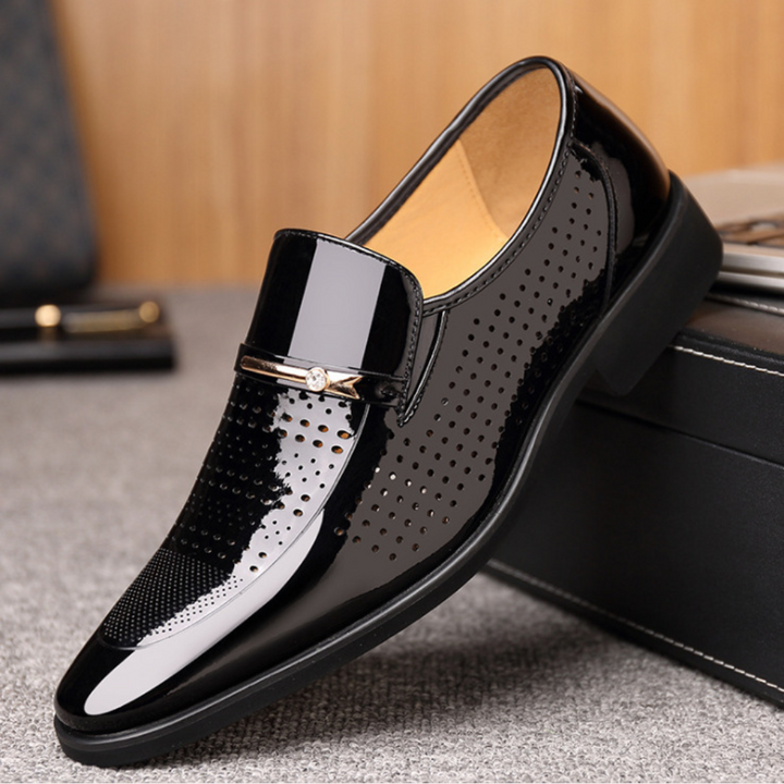 Eleganckie i wypolerowane buty męskie zapewniające nienaganny, profesjonalny styl