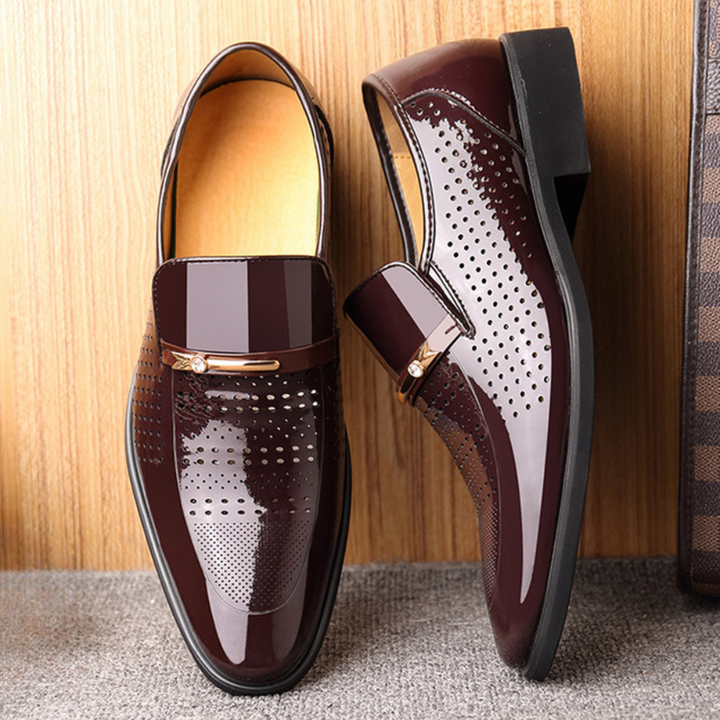 Eleganckie i wypolerowane buty męskie zapewniające nienaganny, profesjonalny styl