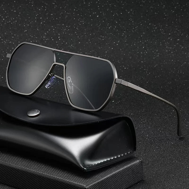 Eleganckie, wysokiej jakości męskie okulary aviator wykonane ze stali nierdzewnej zapewniają stylowy wygląd.