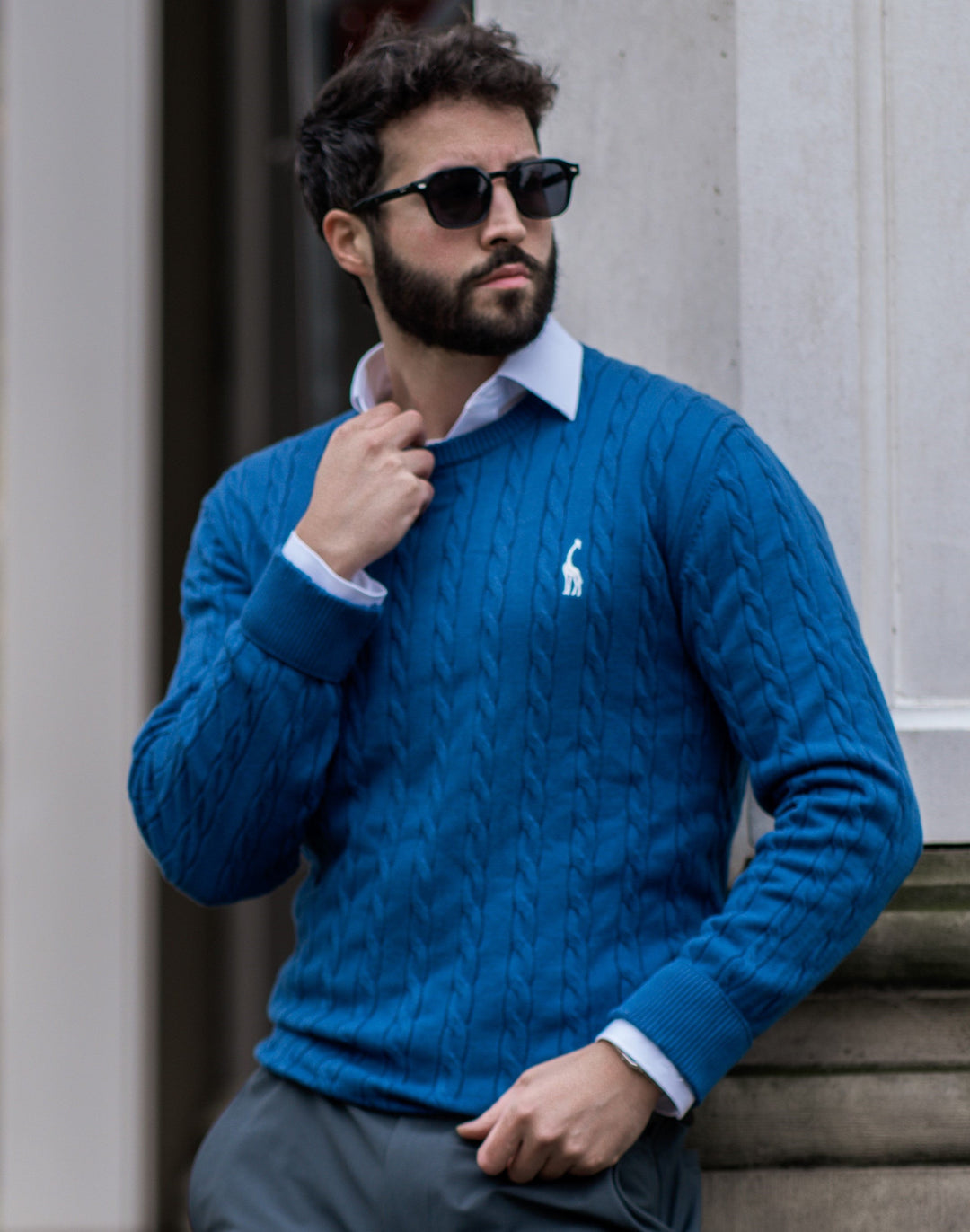 Męski sweter z bawełnianej dzianiny o ponadczasowym stylu