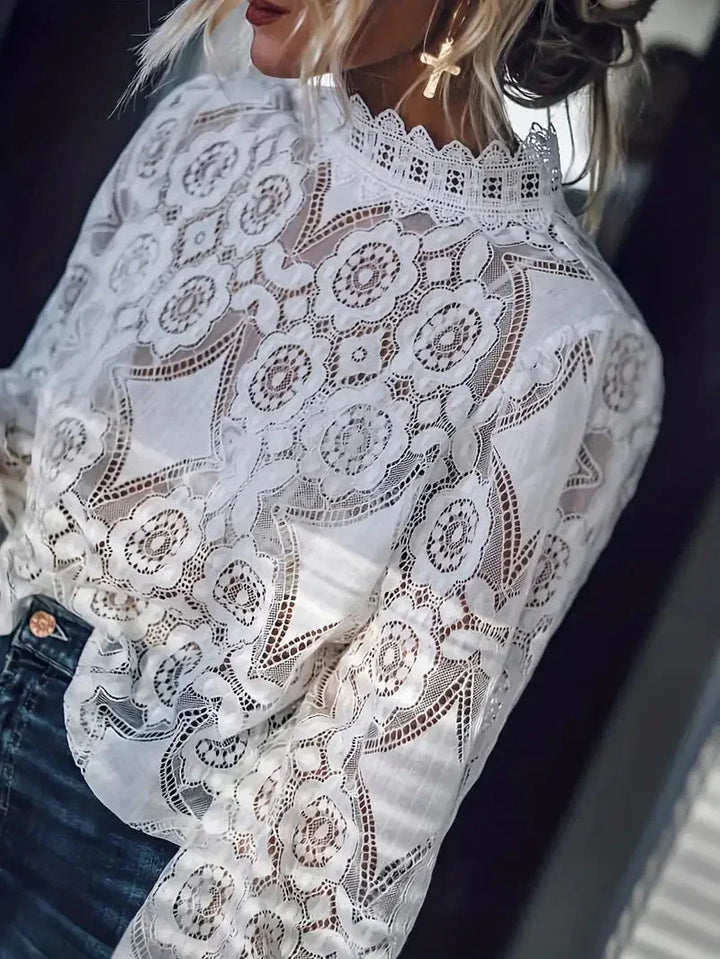 Elegancka koronkowa bluzka damska zapewniająca stylowy wygląd