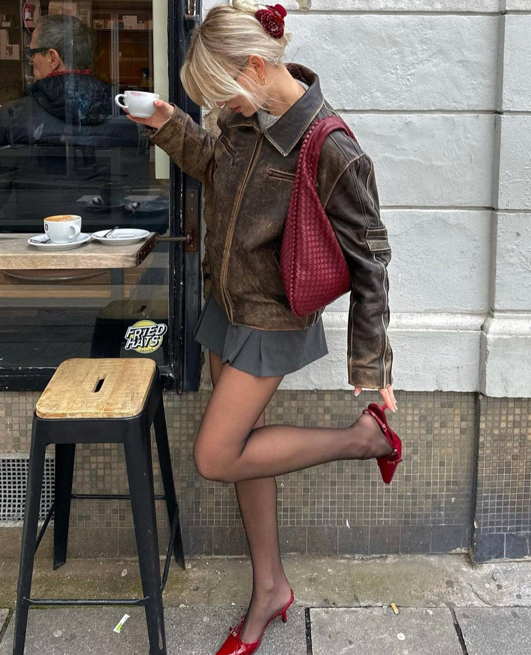 Tess | Ontdek de Stijlvolle Geknoopte Schoudertas voor Een Elegante Look