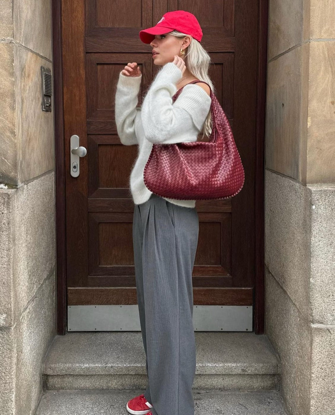 Tess | Ontdek de Stijlvolle Geknoopte Schoudertas voor Een Elegante Look