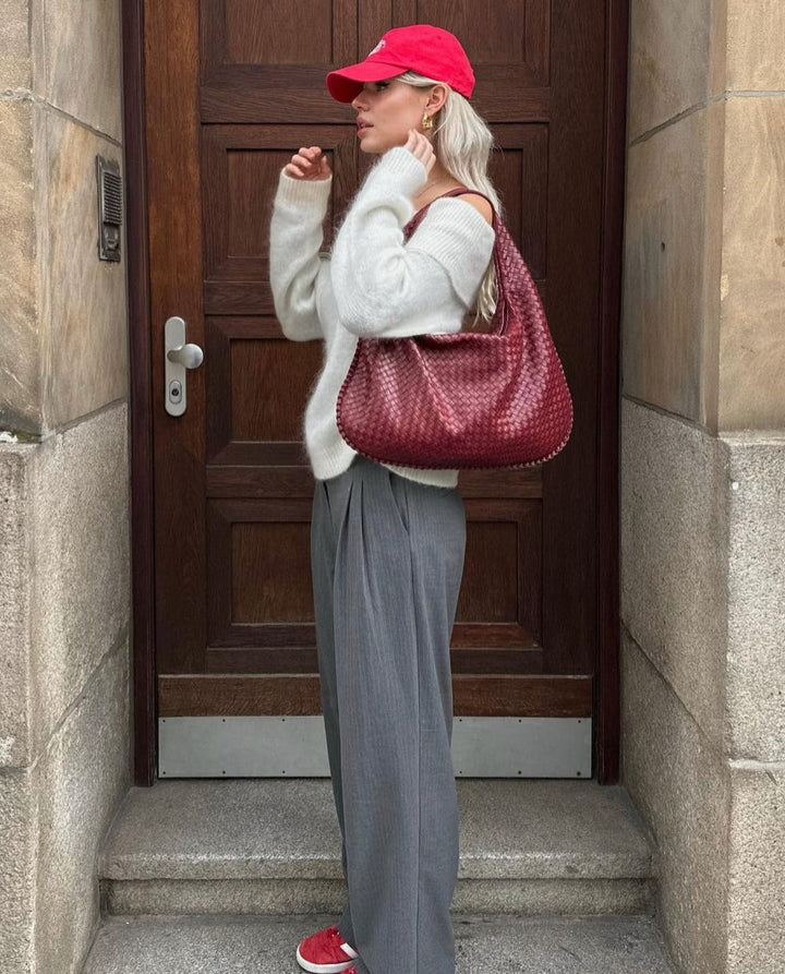 Tess | Ontdek de Stijlvolle Geknoopte Schoudertas voor Een Elegante Look