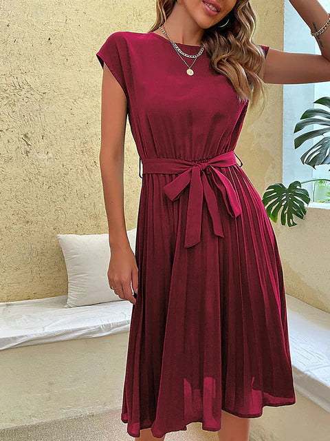 Elegancka sukienka damska z krótkim rękawem zapewniająca stylowy komfort
