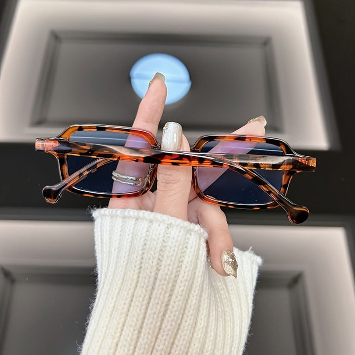 Mietta | Elegant Vintage Vierkante Zonnebril met Stijlvolle Schildpadmontuur