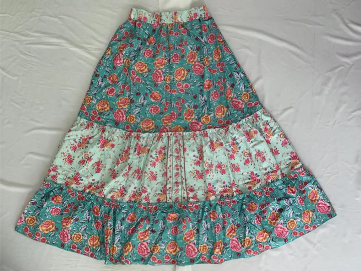 Elegancka damska spódnica maxi na stylowe okazje