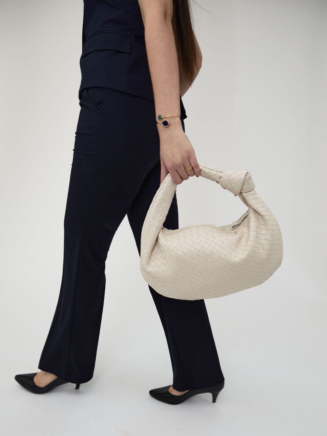 Vanesa | Szykowna torebka z tkaniny w kolorze nude dla wyrafinowanego stylu