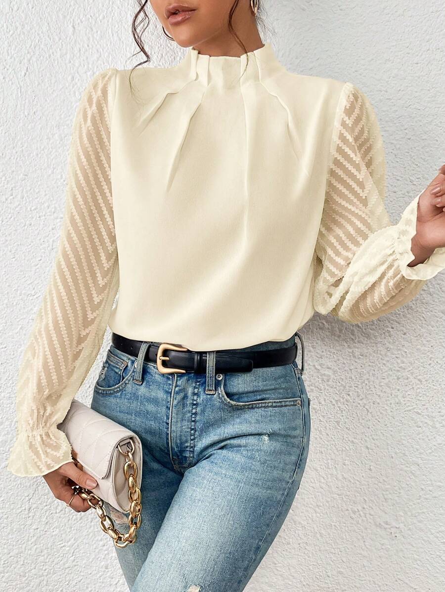 Elegancki damski top ze stylowym wzorem