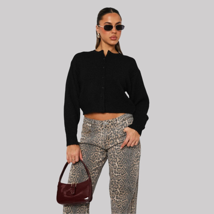 Stylowy kardigan damski - niezbędny element garderoby