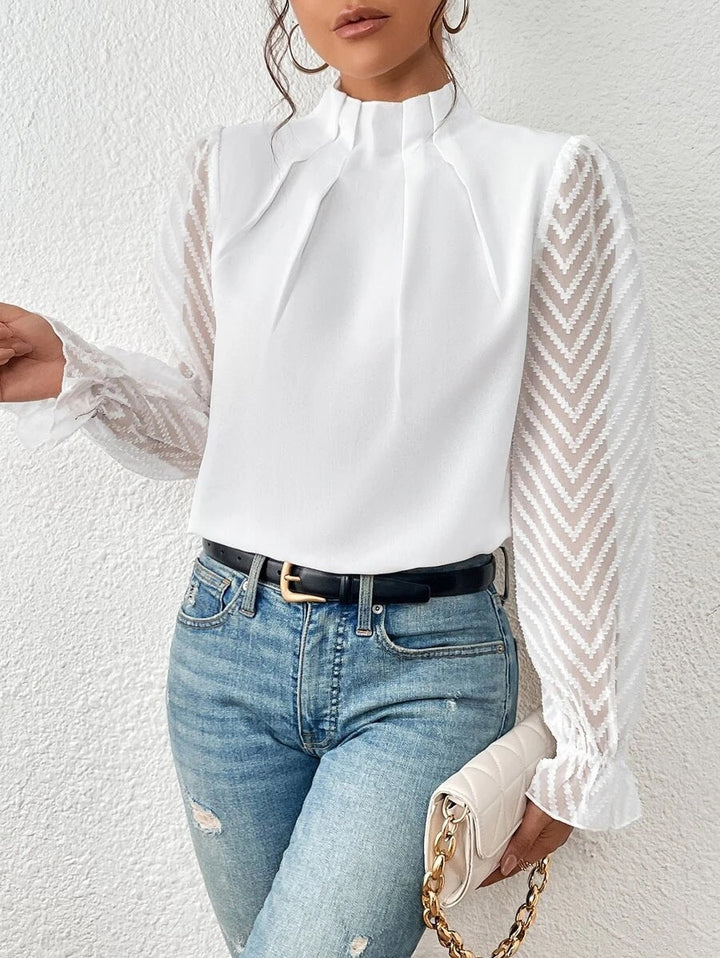 Elegancki damski top ze stylowym wzorem