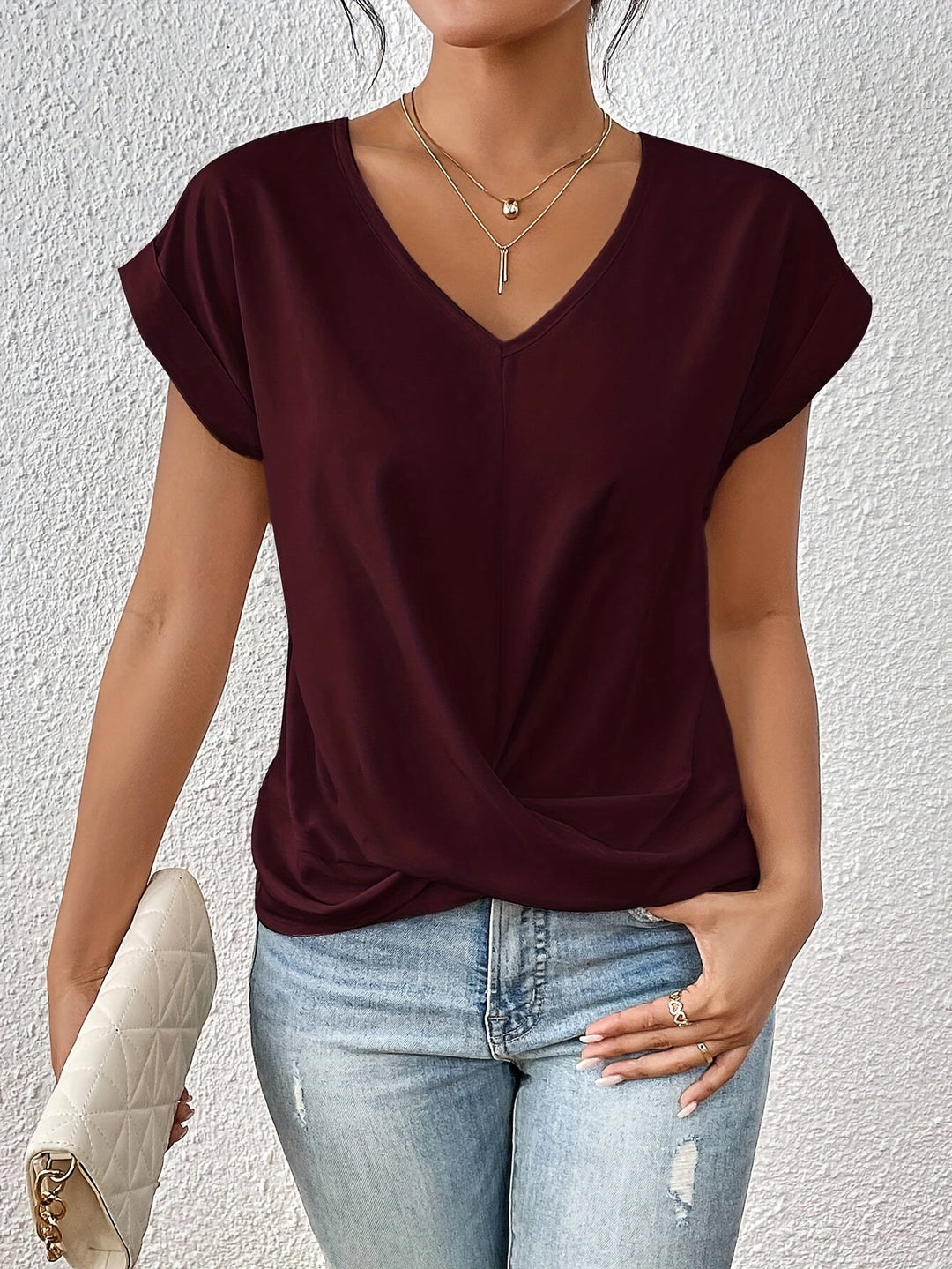 Luksusowa damska koszulka V-neck na każdą okazję