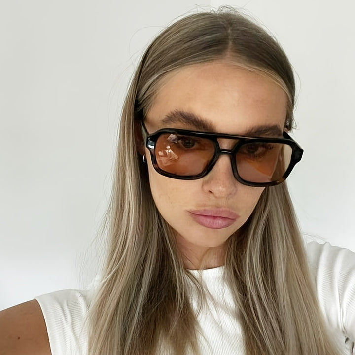 Morena | Fuореуnte Zonnebril met Geometrisch Montuur for een Stijlvolle Look