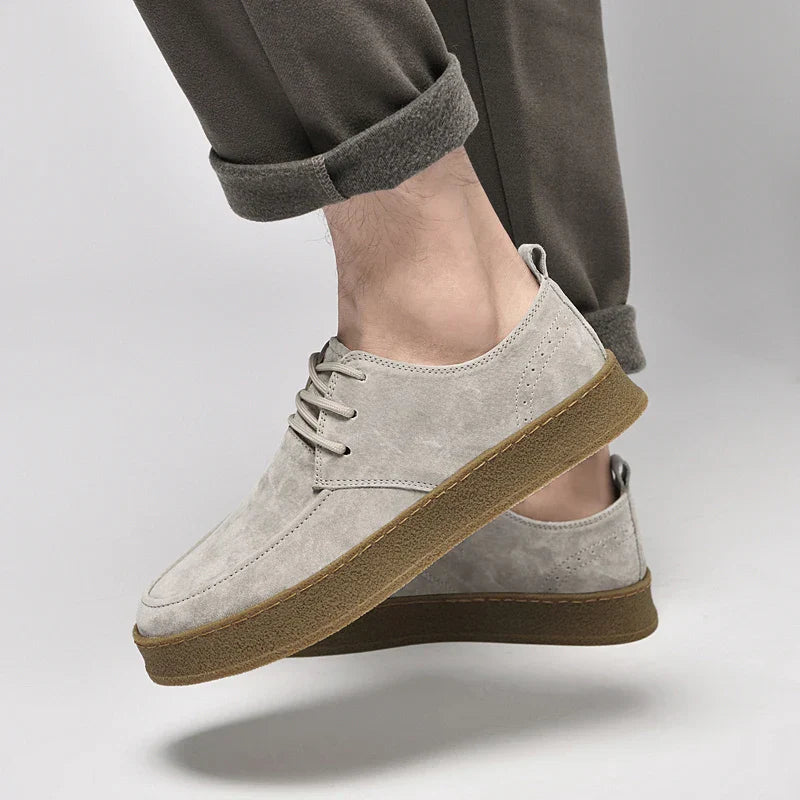 Luksusowe zamszowe sneakersy męskie - wygoda i styl w jednym