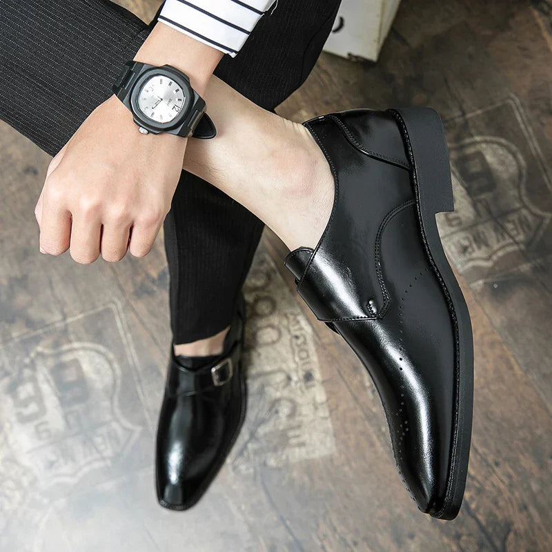 Eleganckie buty męskie wykonane z wysokiej jakości skóry, zapewniające doskonały wygląd