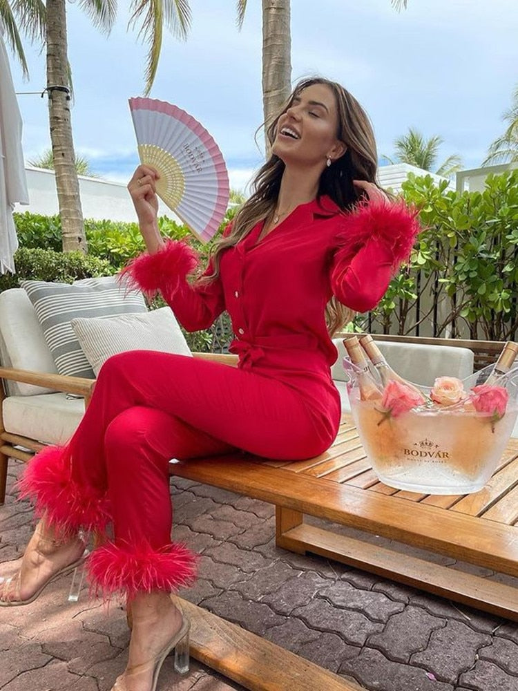 Belinay Luxe Tweedelige Pyjama Set met Elegant Veerdetails