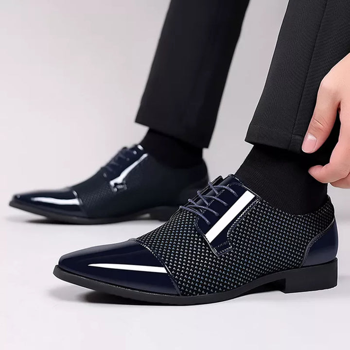 Stylowe skórzane buty męskie z błyszczącymi kryształkami