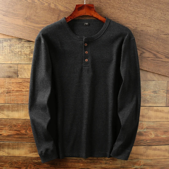 Elegancki sweter męski z długim rękawem zapewniający ponadczasowy wygląd