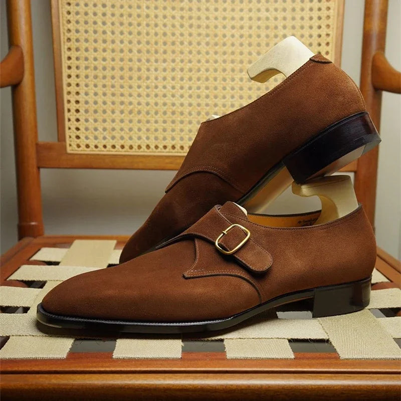 Stylowe ciemnobrązowe zamszowe buty męskie na każdą okazję