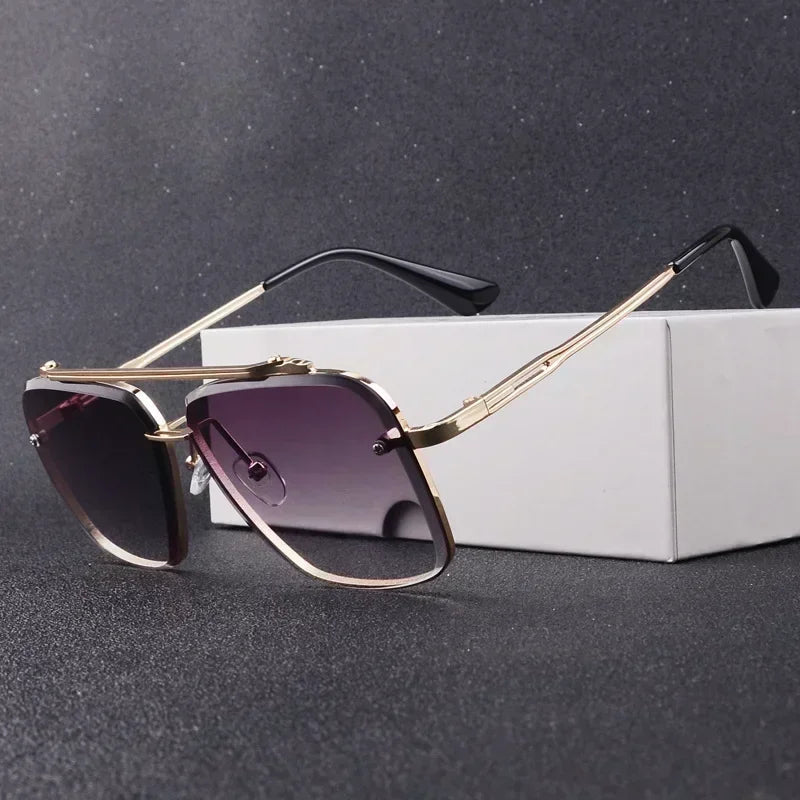 Modne męskie okulary przeciwsłoneczne w nowoczesnym, kwadratowym stylu aviator