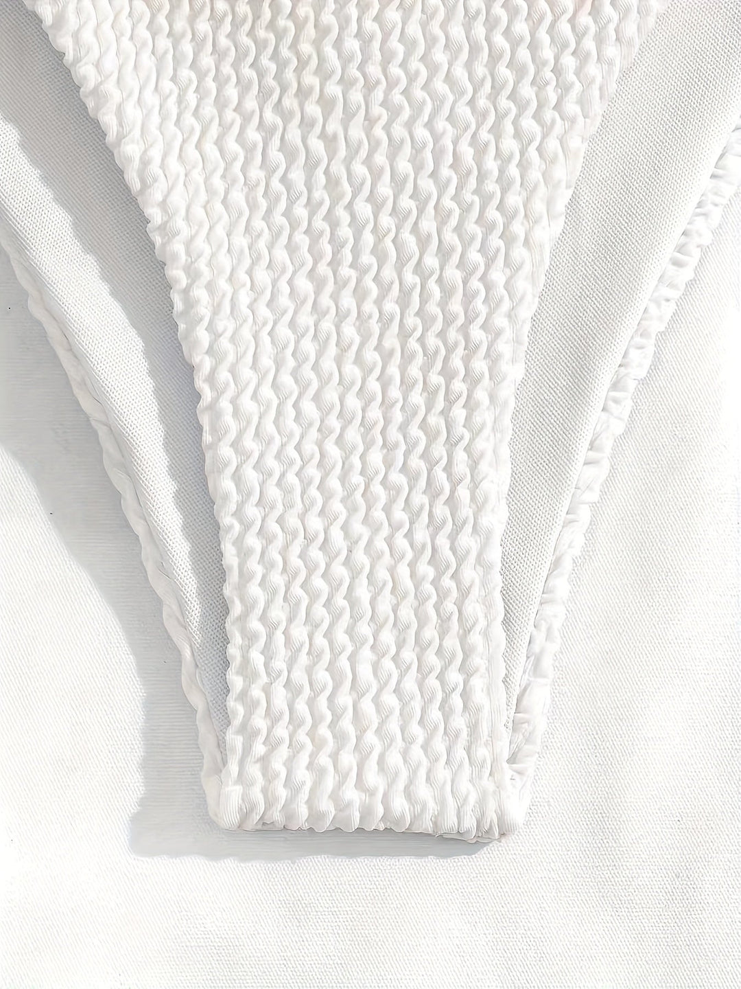 Mariessa | Elegantes Minimalistisches Bikiniset mit Textur und Triangel-Top für stilvollen Strandlook