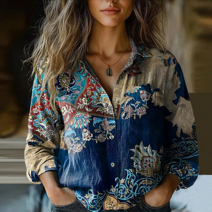 Elegancka bluzka damska vintage w ponadczasowym stylu
