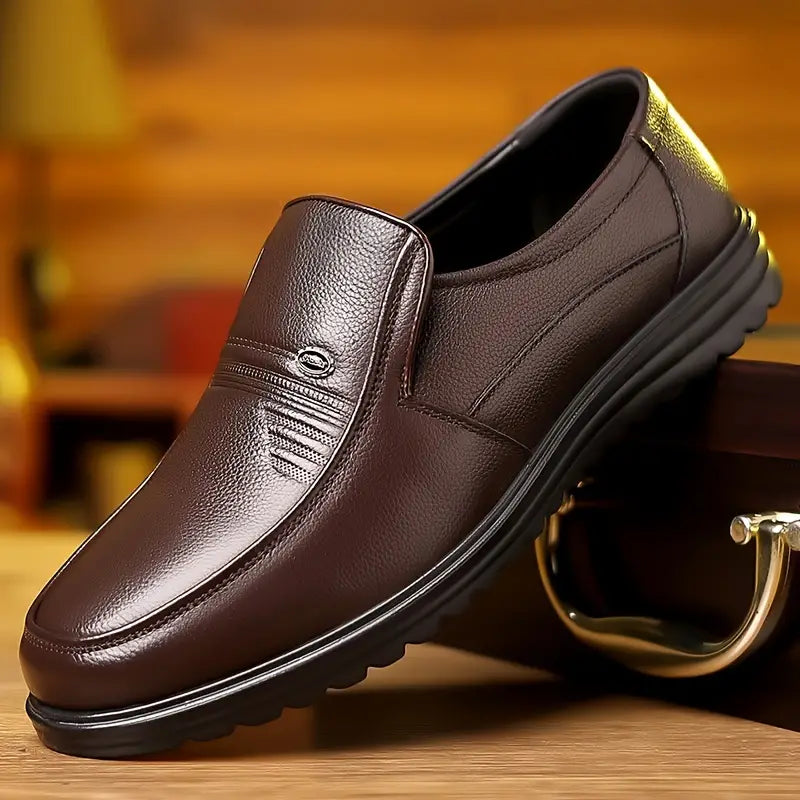 Eleganckie i wygodne buty męskie wykonane z wysokiej jakości skóry - loafersy zapewniające stylowy komfort