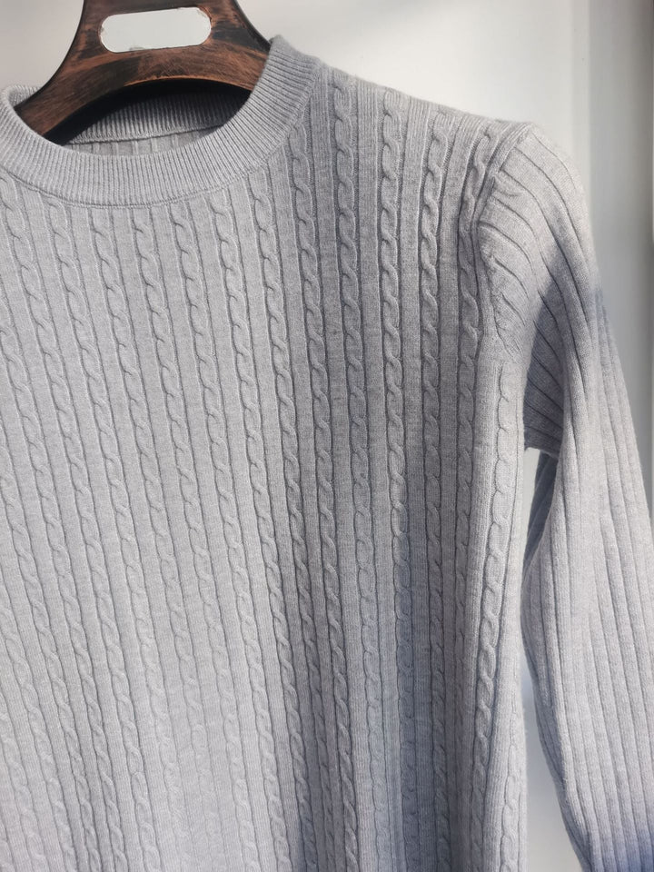 Stylowy męski sweter z cienkiej dzianiny z okrągłym dekoltem - idealny na każdą okazję