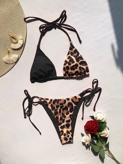 Risa | Trendy Triangel Bikini met Stijlvolle Luipaardprint en Contrasterende Cups