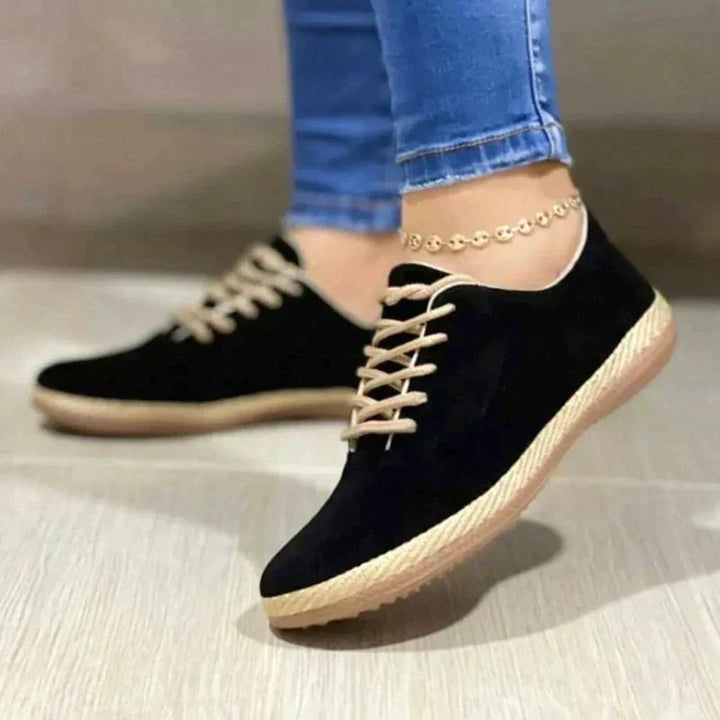 Stylowe płaskie buty damskie zapewniające najwyższy komfort