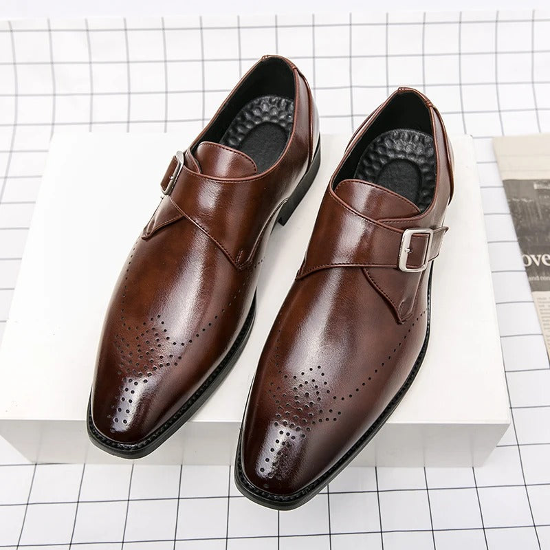 Eleganckie buty męskie wykonane z wysokiej jakości skóry, zapewniające doskonały wygląd