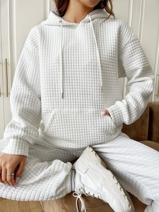 Damska bluza z kapturem z kolekcji sezonowej - wygoda i styl na każdą okazję