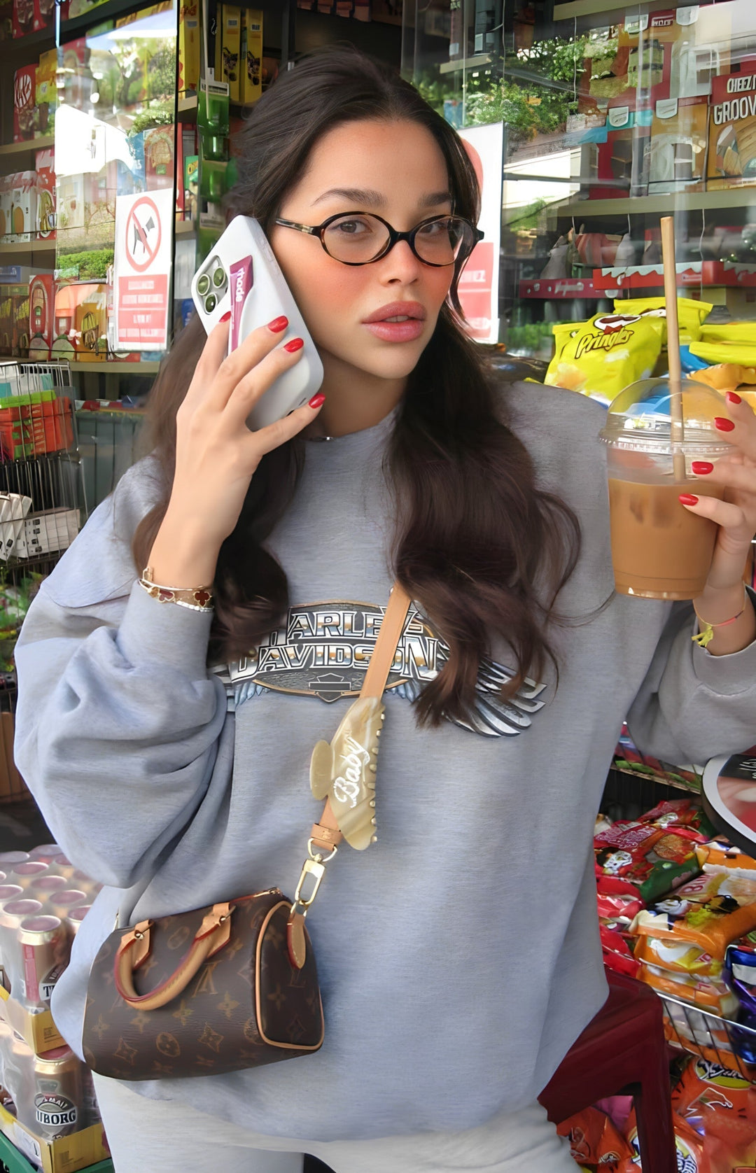 Danya Ovale Fashion Zonnebril zonder Sterkte voor Stijl en Bescherming