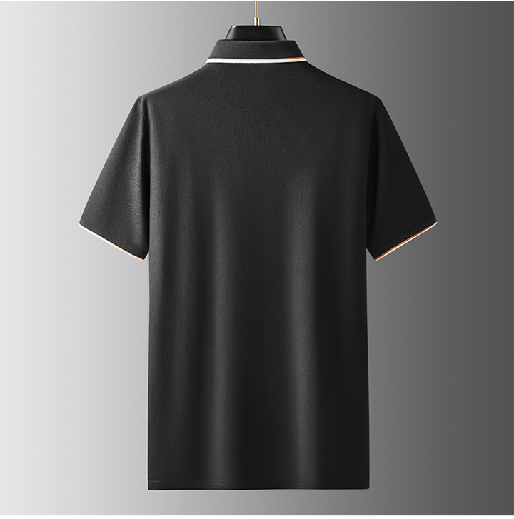 Elegancka i oddychająca koszulka polo dla mężczyzn zapewnia najwyższy komfort i stylowy wygląd.