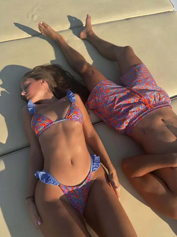 Pasha | Stylish Triangel Bikini met Bloemenprint en Charmante Ruches voor een perfecte Strandlook