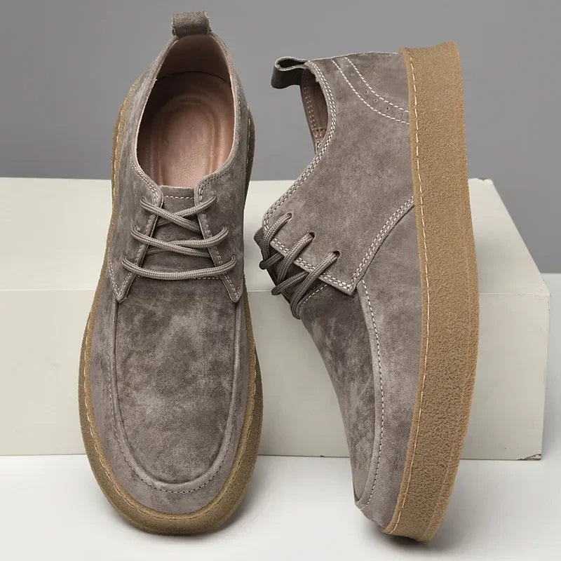 Luksusowe zamszowe sneakersy męskie - wygoda i styl w jednym