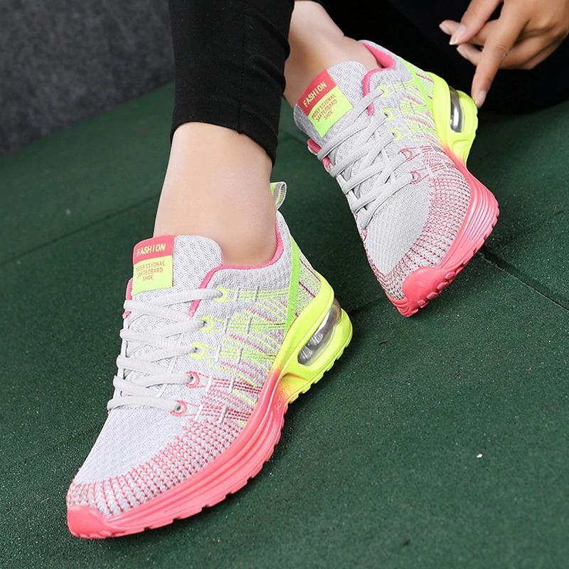 Stylowe i wygodne damskie buty casual na każdą okazję