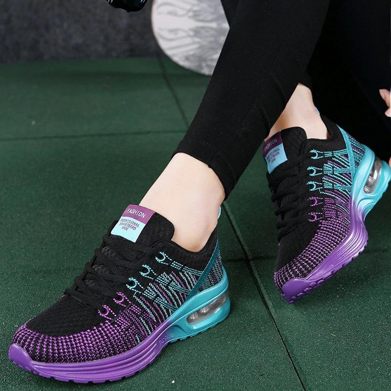 Stylowe i wygodne damskie buty casual na każdą okazję